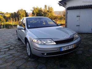 Renault Laguna Privilége Fevereiro/02 - à venda - Ligeiros