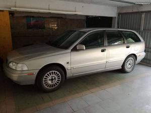 Volvo V Janeiro/98 - à venda - Ligeiros Passageiros,