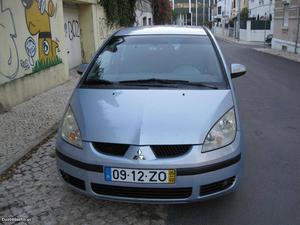 Mitsubishi Colt 1.1 i c A.C Fevereiro/05 - à venda -