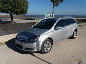 Opel Astra Caravan 1.7 CDTi Maio/05 - à venda - Ligeiros