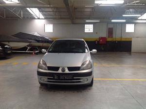 Renault Clio 1.5 dci Novembro/01 - à venda - Ligeiros