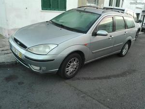 Ford focus gasolina com tres chaves todo de origem