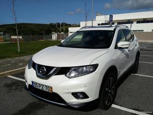 Nissan xtrail  Maio/15 - à venda - Monovolume / SUV,