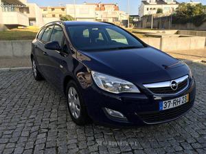 Opel Astra Sports Tourer Fevereiro/12 - à venda - Ligeiros