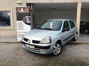 Renault Clio 1.2 5 portas Julho/02 - à venda - Ligeiros