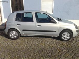 Renault Clio  Março/04 - à venda - Ligeiros