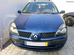 Renault Clio v Março/02 - à venda - Ligeiros