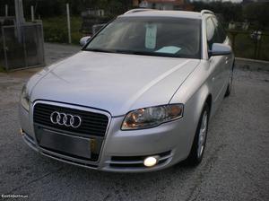 Audi A4 1.9 TDI Abril/05 - à venda - Ligeiros Passageiros,