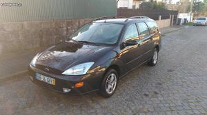 Ford Focus  Novembro/00 - à venda - Ligeiros