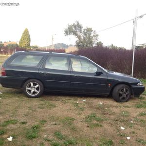 Ford Mondeo 1.8 td Março/96 - à venda - Ligeiros