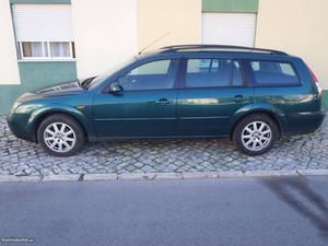 Ford Mondeo TDdi Setembro/01 - à venda - Ligeiros