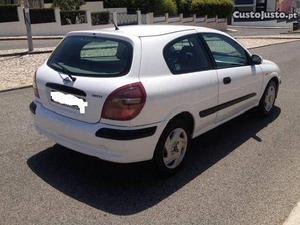 Nissan Almera DDTI Janeiro/02 - à venda - Comerciais / Van,