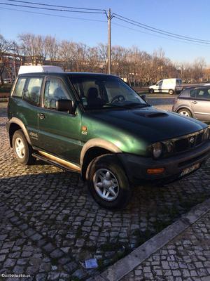 Nissan terrano 2 barato Outubro/97 - à venda - Pick-up/