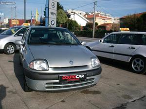 Renault Clio 1.2 C Dir Assit Maio/00 - à venda - Ligeiros