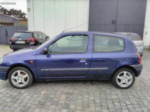 Renault Clio 1.9 D 2 LUG TROCO Novembro/00 - à venda -