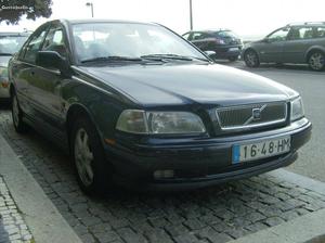 Volvo S40 4 portas Setembro/96 - à venda - Ligeiros