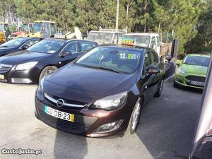 Opel Astra 1.7 CDTi Executive Setembro/13 - à venda -
