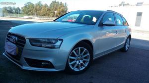 Audi A4 2.0 TDI AVANT 136cv Fevereiro/12 - à venda -