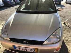 Ford focus 1.6 cx aut. Junho/01 - à venda - Ligeiros