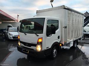 Nissan cabstar Junho/09 - à venda - Comerciais / Van, Braga