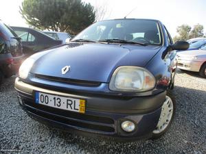 Renault Clio 1.2 Junho/01 - à venda - Ligeiros Passageiros,