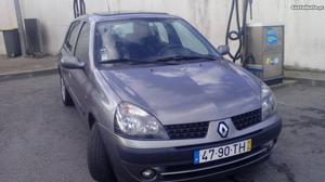 Renault Clio 1.5 dci 5 lugares Abril/02 - à venda -