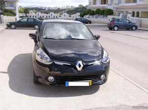 Renault Clio Tourer 0.9 Dynamique Agosto/15 - à venda -