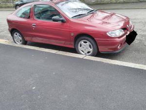 Renault Mégane coupe Novembro/96 - à venda - Ligeiros