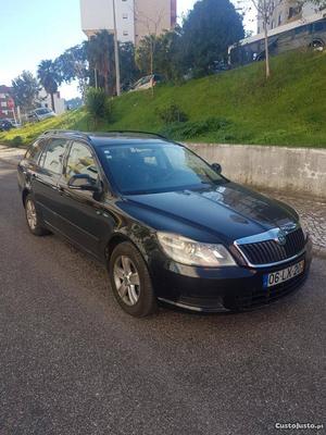 Skoda Octavia 1.6 tdi Agosto/11 - à venda - Ligeiros