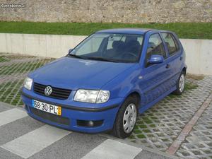 VW Polo 1.0i - 5 Portas Maio/00 - à venda - Ligeiros