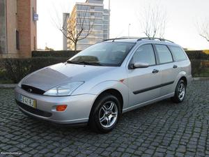 Ford Focus 1.4 SW, Ambient Março/01 - à venda - Ligeiros