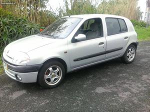 Renault Clio Troco Junho/00 - à venda - Monovolume / SUV,