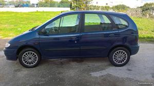 Renault Mégane (Scenic)1.4 gasolina Junho/99 - à venda -