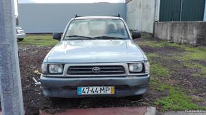 Toyota Hilux 2.4D Xcab Janeiro/99 - à venda - Ligeiros