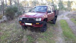 Toyota Hilux 4x4 Janeiro/95 - à venda - Pick-up/