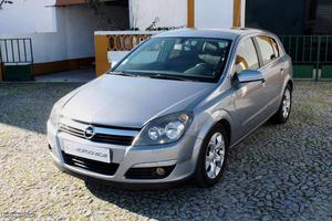 Opel Astra 1.7 CDTi Cosmo Abril/05 - à venda - Ligeiros