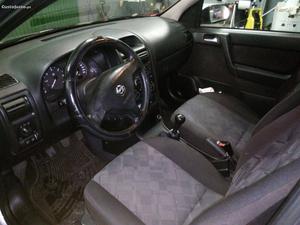 Opel Astra 2.0 dti Comfort Outubro/00 - à venda - Ligeiros