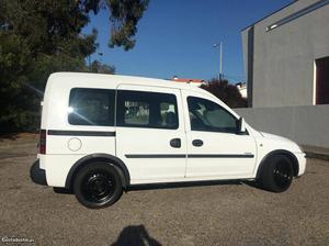 Opel Combo 5 lugares 1.3 CDTI Junho/05 - à venda - Ligeiros