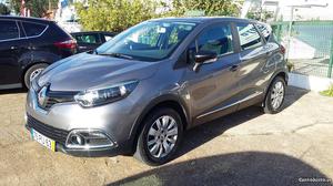 Renault Captur Exclusive TCE Maio/15 - à venda - Ligeiros