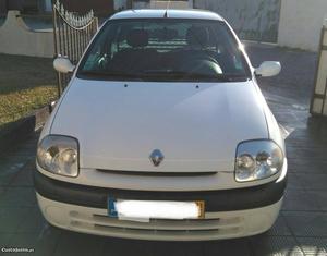 Renault Clio 1.5 dCi Maio/01 - à venda - Comerciais / Van,