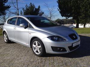 Seat Leon 1.6 TDi klm Agosto/11 - à venda - Ligeiros