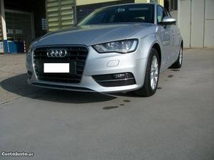 Audi A3 Sportback Gps Abril/13 - à venda - Ligeiros