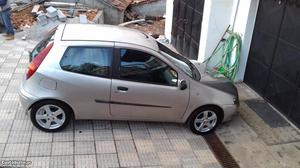 Fiat Punto carrinha Fevereiro/01 - à venda - Ligeiros