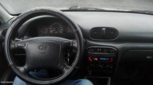 Hyundai Accent  Julho/99 - à venda - Ligeiros