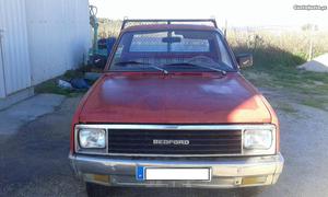 Isuzu bedford Abril/82 - à venda - Pick-up/ Todo-o-Terreno,