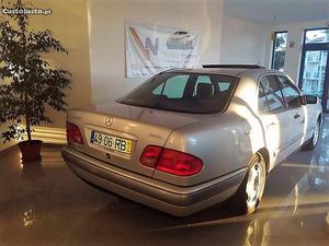 Mercedes-Benz E 220 Teto abrir Abril/96 - à venda -