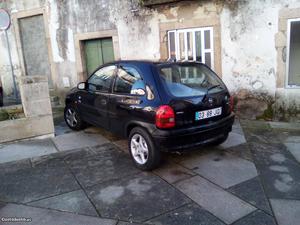 Opel Corsa swing Fevereiro/97 - à venda - Ligeiros