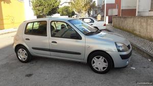 Renault Clio v Janeiro/03 - à venda - Ligeiros
