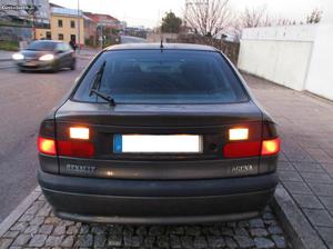 Renault Laguna RXE, A/C Janeiro/96 - à venda - Ligeiros