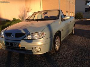 Renault Mégane Cabriolet Janeiro/00 - à venda - Ligeiros